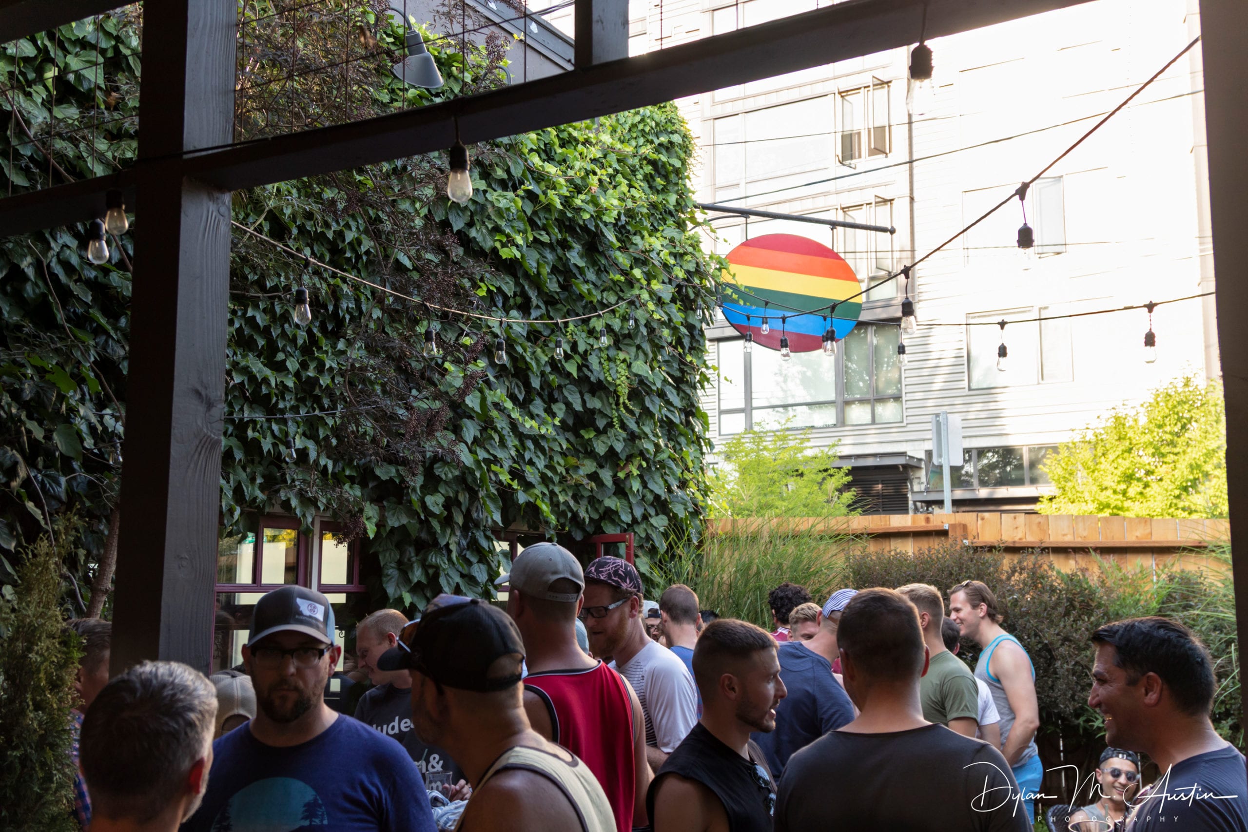 Capitol Hill Gay Bar Expat Purr Calls It Quits In Montlake | CHS ...