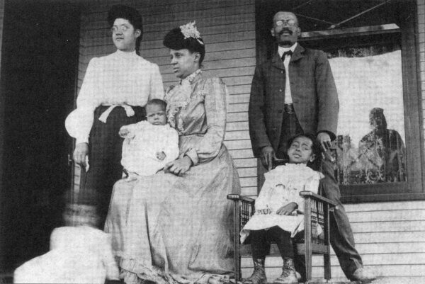 《经典传奇 | 凯顿-瑞弗斯之家：西雅图黑人历史上的重要地标位于E大街14号》